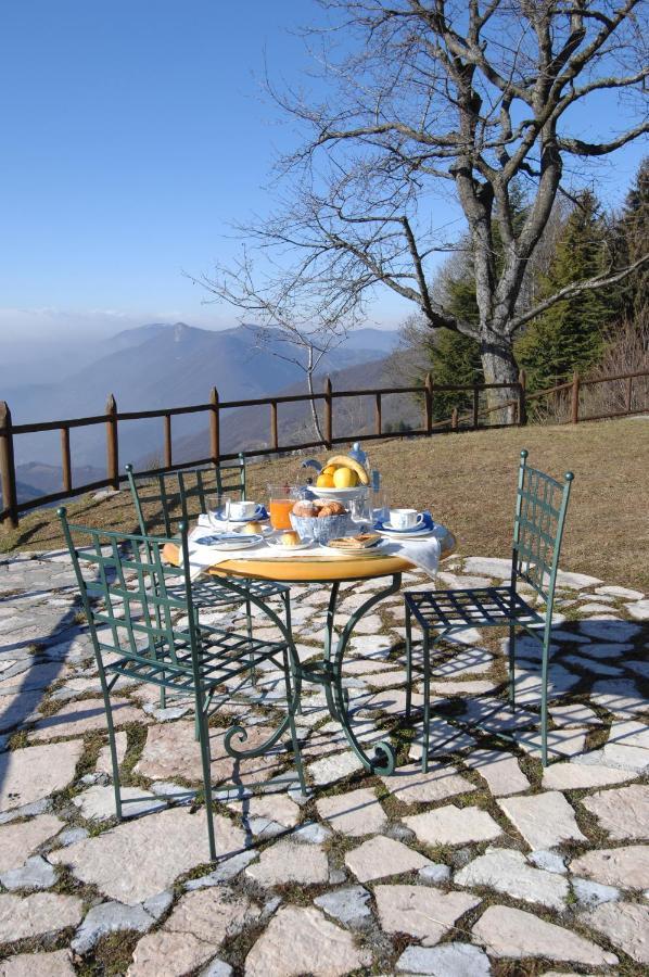 Bed and Breakfast Mirabilia Adrara San Rocco Экстерьер фото